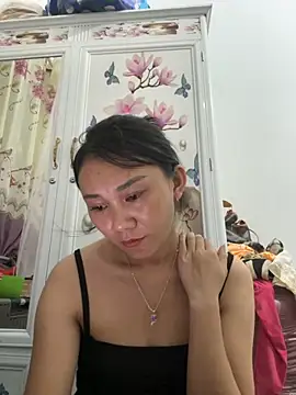 Snapshot of Ami-mi00 chatting on October 14, 2025, 5:36 pm Ami-mi00 online show from October 14, 2025, 5:36 pm