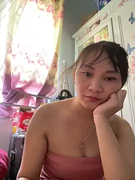 Snapshot of Ami-mi00 chatting on October 16, 2025, 5:41 am Ami-mi00 online show from October 16, 2025, 5:41 am