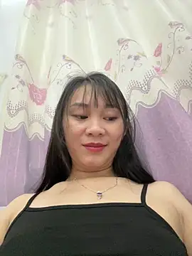 Snapshot of Ami-mi00 chatting on October 21, 2025, 5:13 pm Ami-mi00 online show from October 21, 2025, 5:13 pm