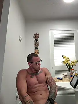 Snapshot of Beefkakey82 chatting on November 1, 2025, 1:13 pm Beefkakey82 online show from November 1, 2025, 1:13 pm