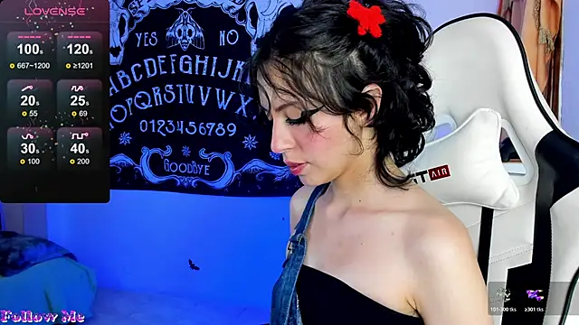 Snapshot of Anni_420_ chatting on November 10, 2025, 10:31 pm Anni 420 online show from November 10, 2025, 10:31 pm