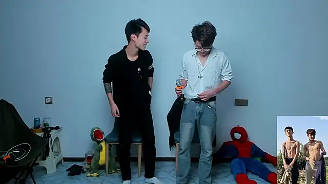 Snapshot of Cate-boy chatting on October 19, 2025, 12:39 pm Cate-boy online show from October 19, 2025, 12:39 pm