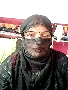 Snapshot of LOVE-VIKA chatting on October 27, 2025, 5:44 am LOVE-VIKA online show from October 27, 2025, 5:44 am