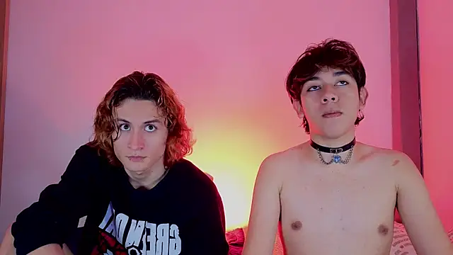 Snapshot of Darcy_and_Stolas chatting on October 7, 2025, 2:20 am Darcy and Stolas online show from October 7, 2025, 2:20 am