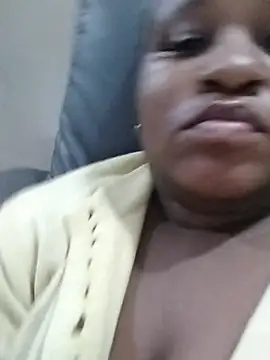 Snapshot of thicknjuicyx chatting on October 6, 2025, 4:26 pm thicknjuicyx online show from October 6, 2025, 4:26 pm