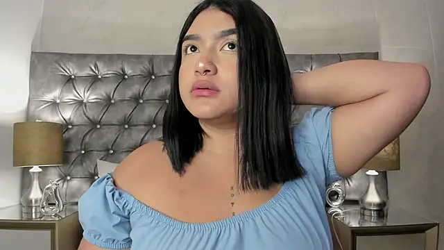 Snapshot of AryRose_ chatting on October 17, 2025, 12:30 pm AryRose  online show from October 17, 2025, 12:30 pm