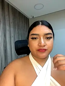 Snapshot of AryRose_ chatting on October 28, 2025, 12:09 pm AryRose  online show from October 28, 2025, 12:09 pm