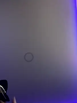 Snapshot of Hotlatinpussy chatting on October 17, 2025, 4:15 am Hotlatinpussy online show from October 17, 2025, 4:15 am