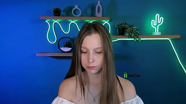 Snapshot of esme_moore_ chatting on October 9, 2025, 8:56 am esme moore  online show from October 9, 2025, 8:56 am