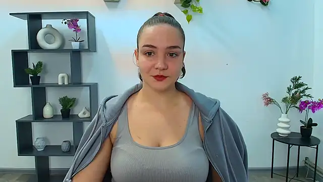 Snapshot of OliviaMontgommery chatting on October 6, 2025, 5:16 am OliviaMontgommery online show from October 6, 2025, 5:16 am