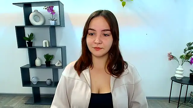 Snapshot of OliviaMontgommery chatting on October 18, 2025, 5:43 am OliviaMontgommery online show from October 18, 2025, 5:43 am