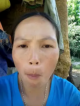 Snapshot of hanghuong chatting on October 5, 2025, 4:11 am hanghuong online show from October 5, 2025, 4:11 am