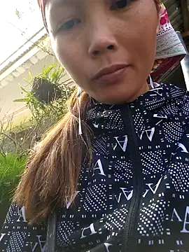 Snapshot of hanghuong chatting on October 10, 2025, 3:16 am hanghuong online show from October 10, 2025, 3:16 am