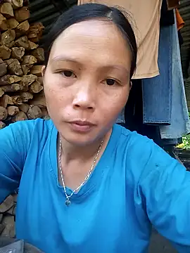 Snapshot of hanghuong chatting on October 13, 2025, 2:44 am hanghuong online show from October 13, 2025, 2:44 am