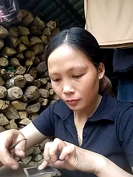 Snapshot of hanghuong chatting on October 16, 2025, 1:28 am hanghuong online show from October 16, 2025, 1:28 am