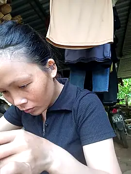 Snapshot of hanghuong chatting on October 17, 2025, 12:14 am hanghuong online show from October 17, 2025, 12:14 am