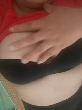 Snapshot of Suem99 chatting on October 9, 2025, 6:44 am Suem99 online show from October 9, 2025, 6:44 am