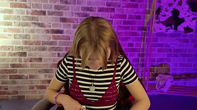 Snapshot of swag_evalution chatting on October 16, 2025, 8:37 am swag evalution online show from October 16, 2025, 8:37 am