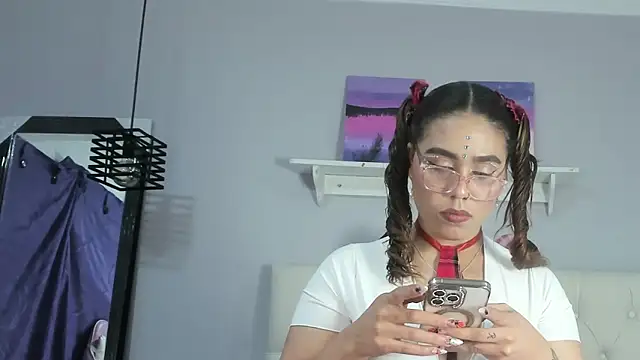 Aitanafox online show from October 22, 2025, 6:24 am