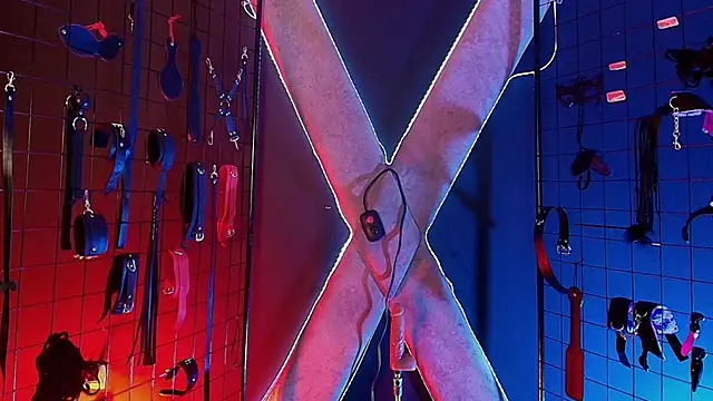 Snapshot of mranii_queen_bdsm_ chatting on November 12, 2025, 3:51 am mranii queen bdsm online show from November 12, 2025, 3:51 am