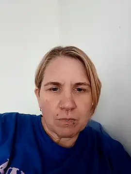 Snapshot of LaceyWestxx chatting on October 8, 2025, 12:58 pm LaceyWestxx online show from October 8, 2025, 12:58 pm