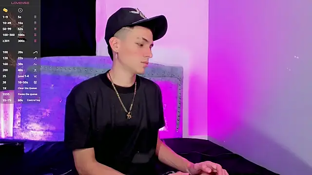 Snapshot of lopez_and_jesus chatting on October 14, 2025, 2:01 am lopez and jesus online show from October 14, 2025, 2:01 am