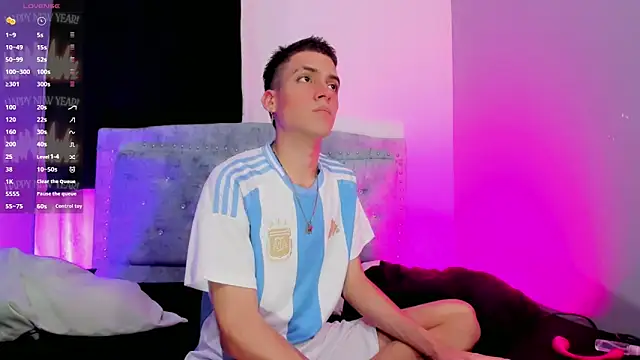 Snapshot of lopez_and_jesus chatting on October 16, 2025, 4:02 am lopez and jesus online show from October 16, 2025, 4:02 am