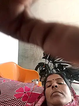 Snapshot of Sapnahot34 chatting on November 4, 2025, 5:06 am Sapnahot34 online show from November 4, 2025, 5:06 am