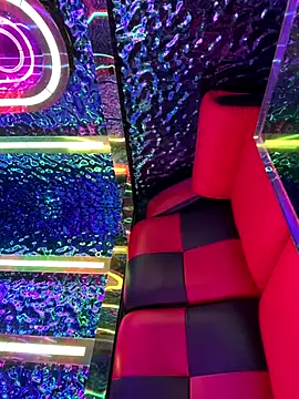 Snapshot of TampiZii chatting on October 25, 2025, 4:13 pm TampiZii online show from October 25, 2025, 4:13 pm