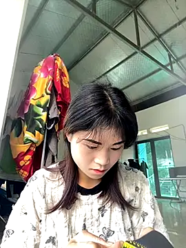 Snapshot of Mylinh- chatting on October 10, 2025, 1:59 am Mylinh- online show from October 10, 2025, 1:59 am