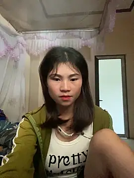 Snapshot of Mylinh- chatting on October 13, 2025, 2:44 am Mylinh- online show from October 13, 2025, 2:44 am