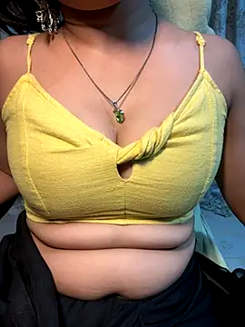 Snapshot of chocogirl_001 chatting on October 8, 2025, 8:17 pm chocogirl 001 online show from October 8, 2025, 8:17 pm