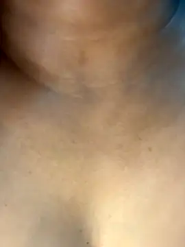 Snapshot of chocogirl_001 chatting on October 11, 2025, 9:24 pm chocogirl 001 online show from October 11, 2025, 9:24 pm