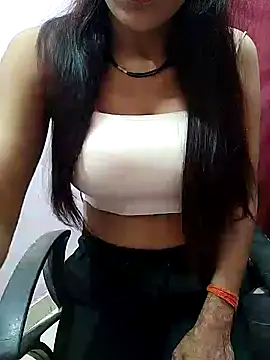 Snapshot of Your_Lali chatting on October 13, 2025, 4:29 pm Your Lali online show from October 13, 2025, 4:29 pm