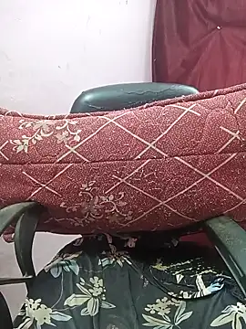 Snapshot of Your_Lali chatting on October 15, 2025, 12:38 pm Your Lali online show from October 15, 2025, 12:38 pm