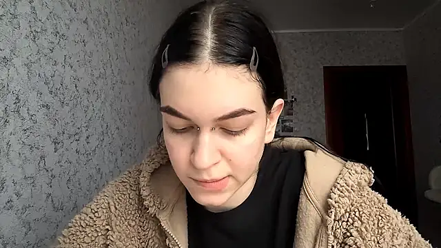 Wallazar cute online show from October 20, 2025, 1:11 pm