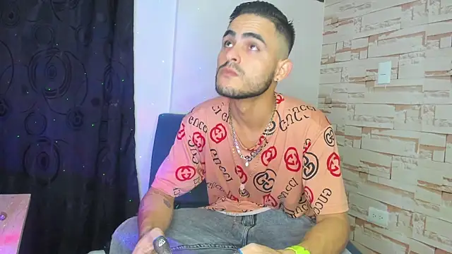 Snapshot of Master_King_Crazzy777 chatting on October 21, 2025, 9:15 pm Master King Crazzy777 online show from October 21, 2025, 9:15 pm