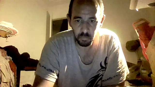Snapshot of Seb547 chatting on October 25, 2025, 6:32 am Seb547 online show from October 25, 2025, 6:32 am