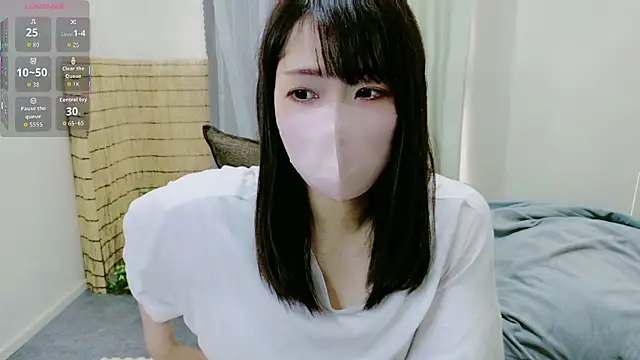 Snapshot of Natsumi-chan chatting on October 13, 2025, 3:28 am Natsumi-chan online show from October 13, 2025, 3:28 am