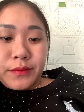 Snapshot of Misu-u chatting on October 28, 2025, 2:15 am Misu-u online show from October 28, 2025, 2:15 am