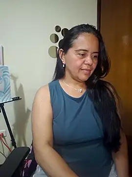 Snapshot of Miss__kendra_ chatting on October 21, 2025, 12:33 am Miss kendra online show from October 21, 2025, 12:33 am