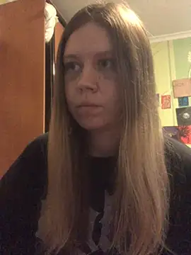 Snapshot of LunaVirelle chatting on November 1, 2025, 2:30 pm LunaVirelle online show from November 1, 2025, 2:30 pm