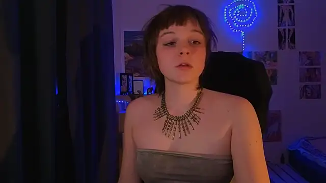 Snapshot of liquid0fluid0 chatting on November 1, 2025, 5:37 pm liquid0fluid0 online show from November 1, 2025, 5:37 pm