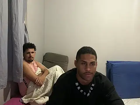 Snapshot of MakoVins chatting on October 14, 2025, 12:33 am MakoVins online show from October 14, 2025, 12:33 am