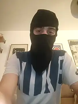 Snapshot of Pimpinela23 chatting on November 7, 2025, 7:25 pm Pimpinela23 online show from November 7, 2025, 7:25 pm