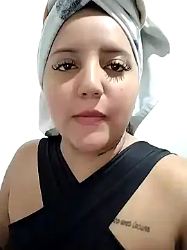 Snapshot of AlinaVega chatting on November 1, 2025, 2:41 pm AlinaVega online show from November 1, 2025, 2:41 pm