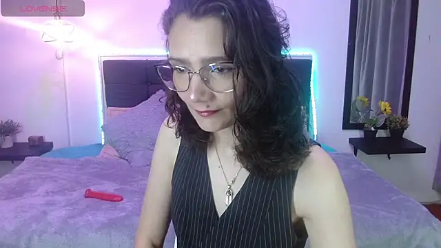 Snapshot of Dafne_xx_ chatting on October 17, 2025, 1:25 pm Dafne xx online show from October 17, 2025, 1:25 pm