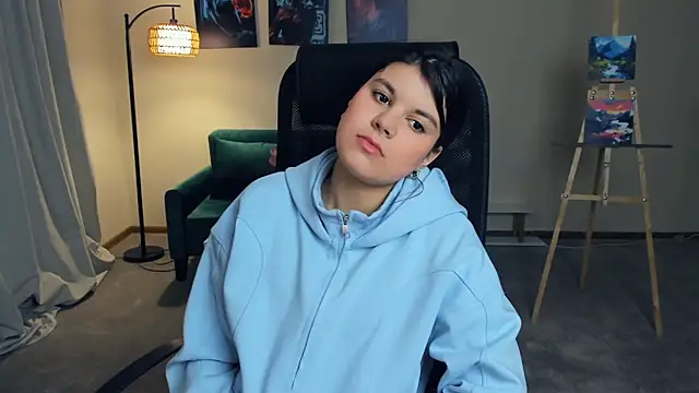 Snapshot of NicolaAlsaqri chatting on October 14, 2025, 7:31 am NicolaAlsaqri online show from October 14, 2025, 7:31 am