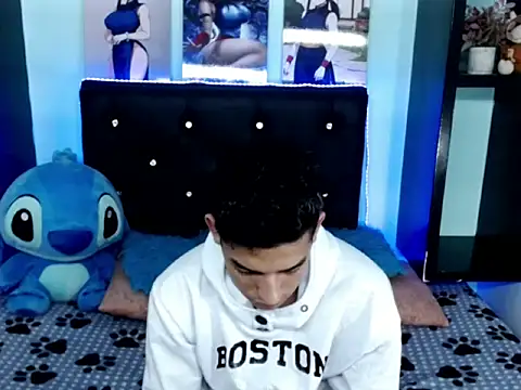 x Aaron x online show from October 22, 2025, 4:02 am