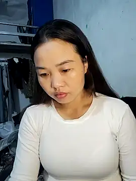 pusi xinh online show from October 21, 2025, 4:35 am
